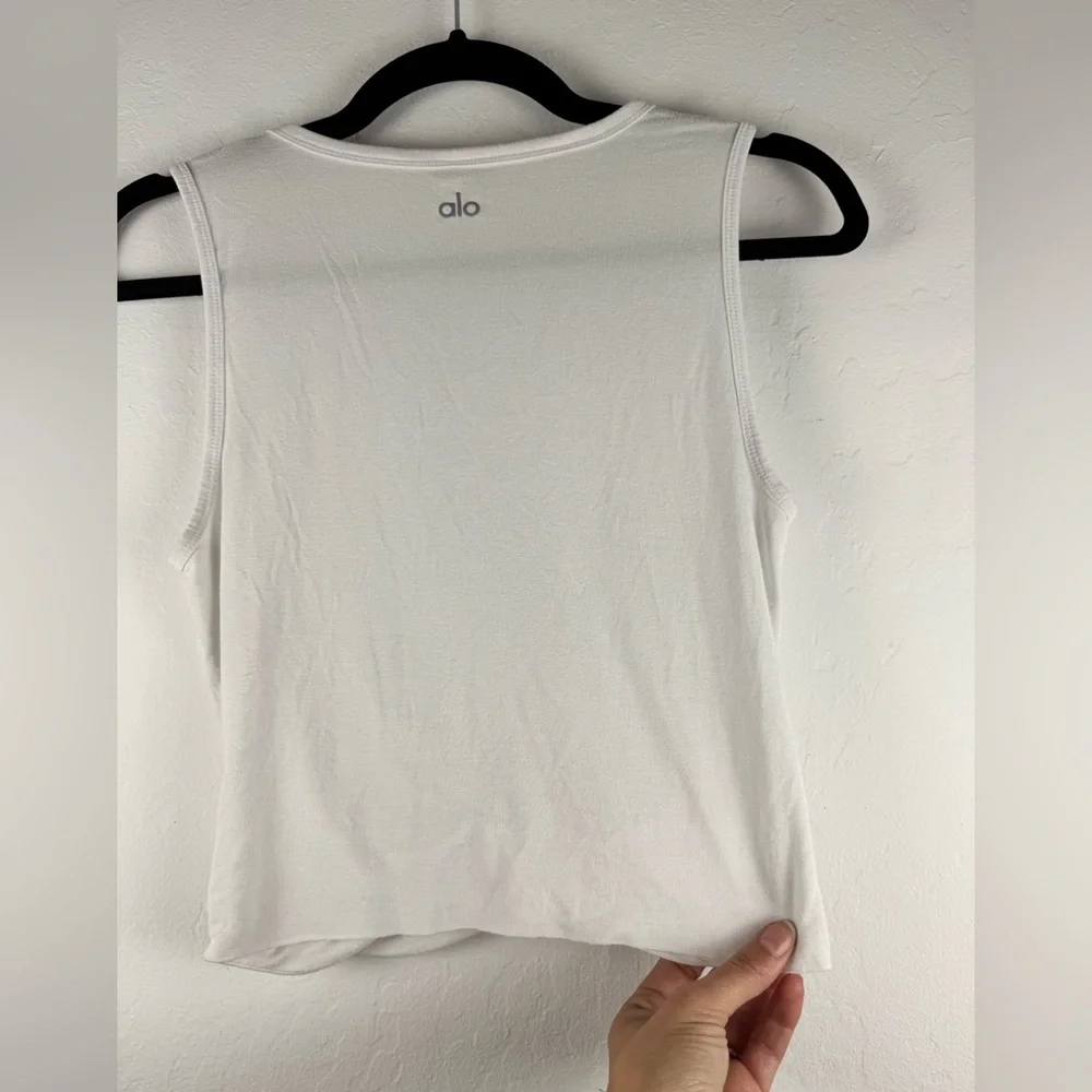 ALO Yoga Cover Tank Size Small $58 White - Picture 6 of 11